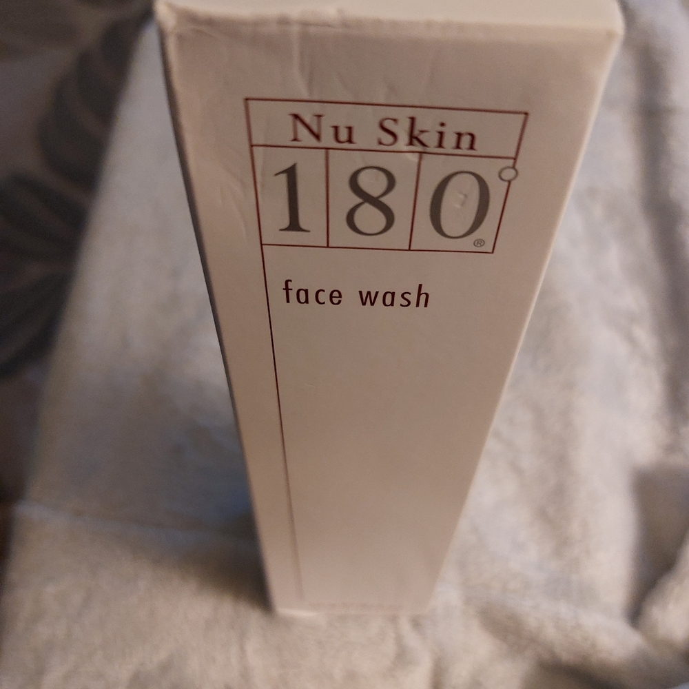 NuSkin 180 face wash, 125 ml